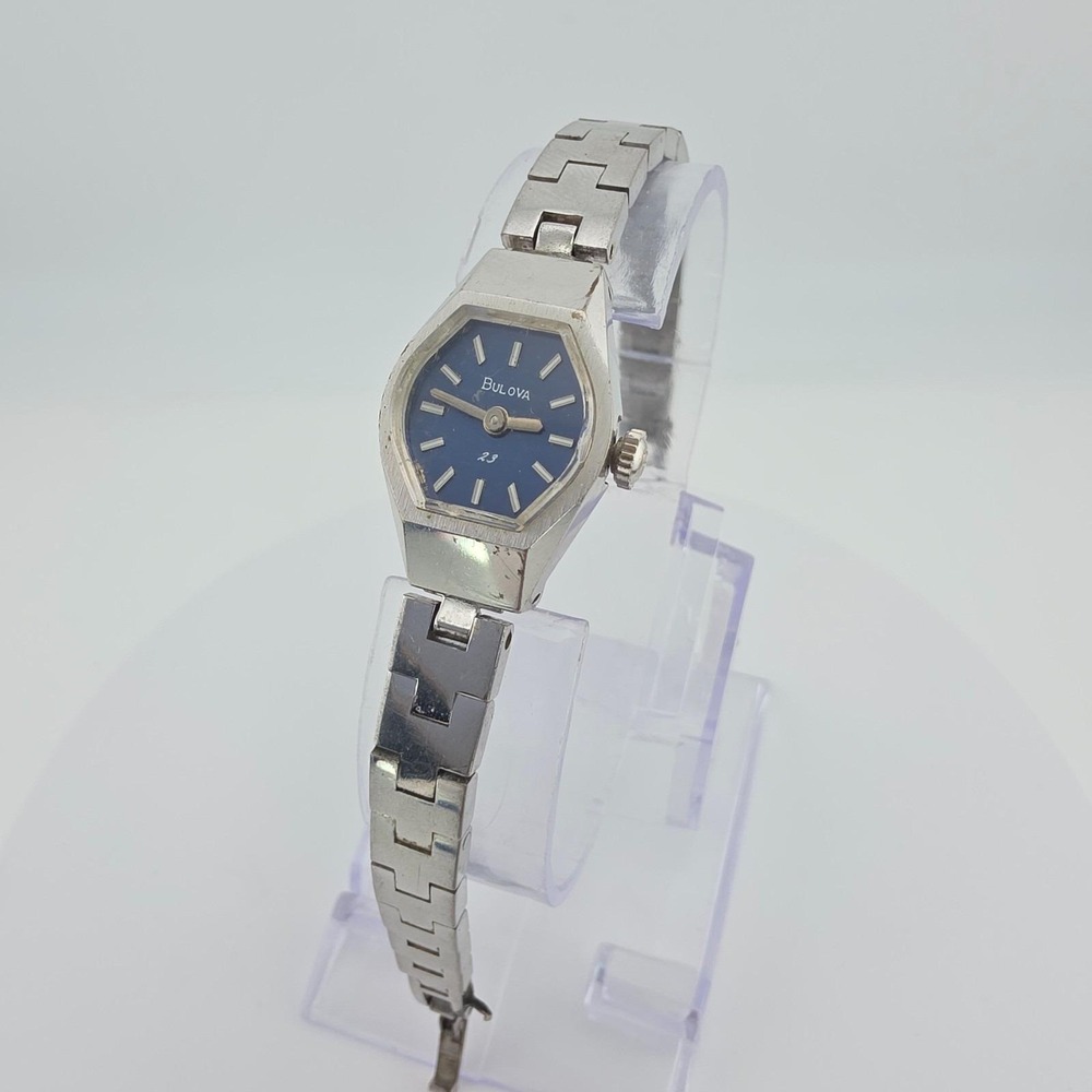 Vtg 1976 BULOVA '23 Jewels' Ladies Watch Wind Up Blue Stainless Steel 5.75"